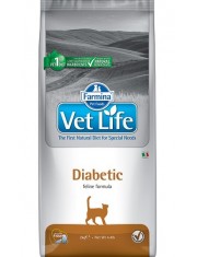 Diabetic диетическое питание для кошек, разработанное для контроля уровня глюкозы в крови при сахарном диабете
